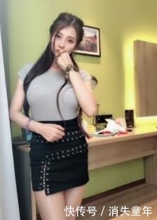 气质|路人街拍:好看的紧身牛仔裤小姐姐,散发迷人气质!