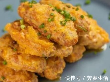 咸蛋黄焗鸡翅|天冷了,有条件多做给孩子吃的两道菜,促进营养吸收,滋补又长个