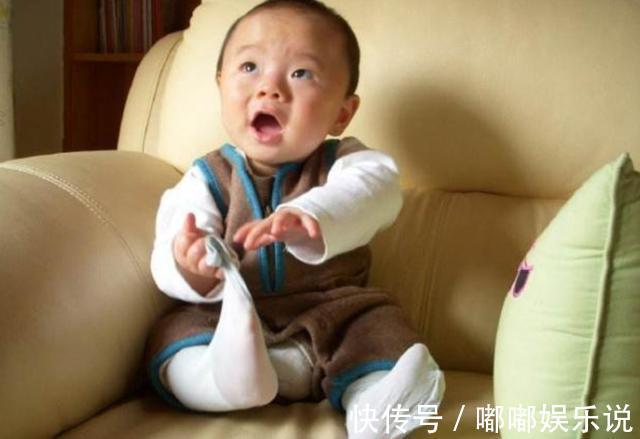 苦衷|为什么十个宝宝,九个都爱扯袜子其实宝宝有苦衷,家长们要理解