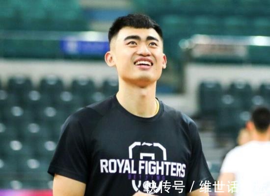 小丁|打破谣言!山东男篮14人名单确定,小丁赫然在列+2大新援抢眼