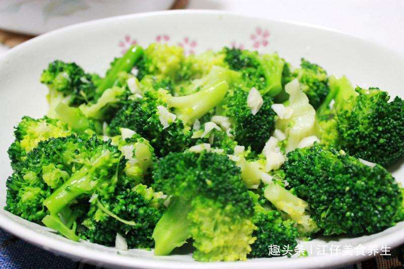 趣友们我是你们|西兰花好吃,却不能乱吃,吃西兰花有1大禁忌,还有人傻傻不清楚