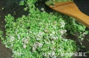 天气越来越热不想做菜,送您减肥餐,西蓝花炒饭,简单美味营养