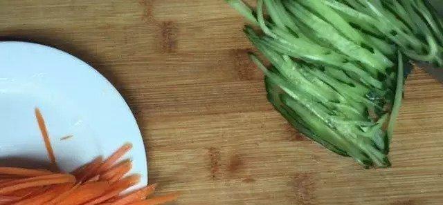 做法|炸酱面正确做法,很多人第一步就错,学会全家早餐不用买