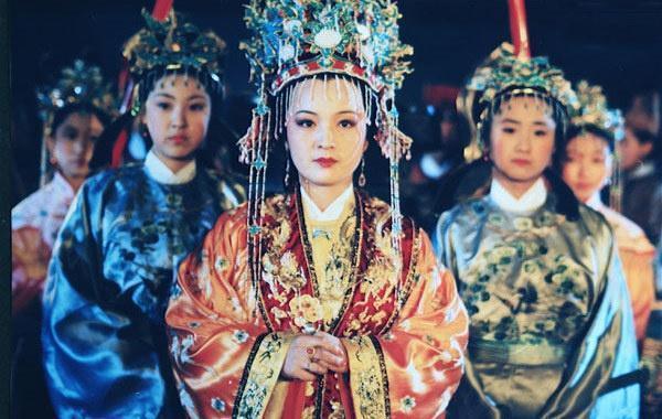 元妃!害死元春的真凶是谁原来是常年潜伏在身边的他,连凤姐都被骗了