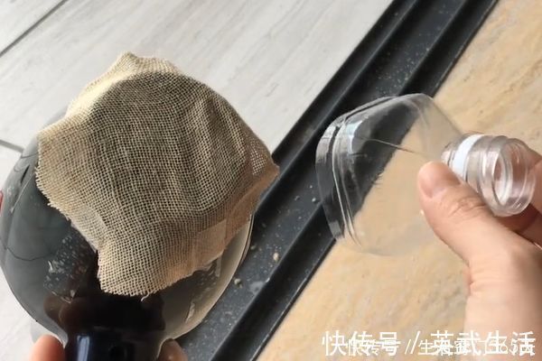 难题|在门口放一个塑料瓶,解决了家家户户的难题,学会受用一生!