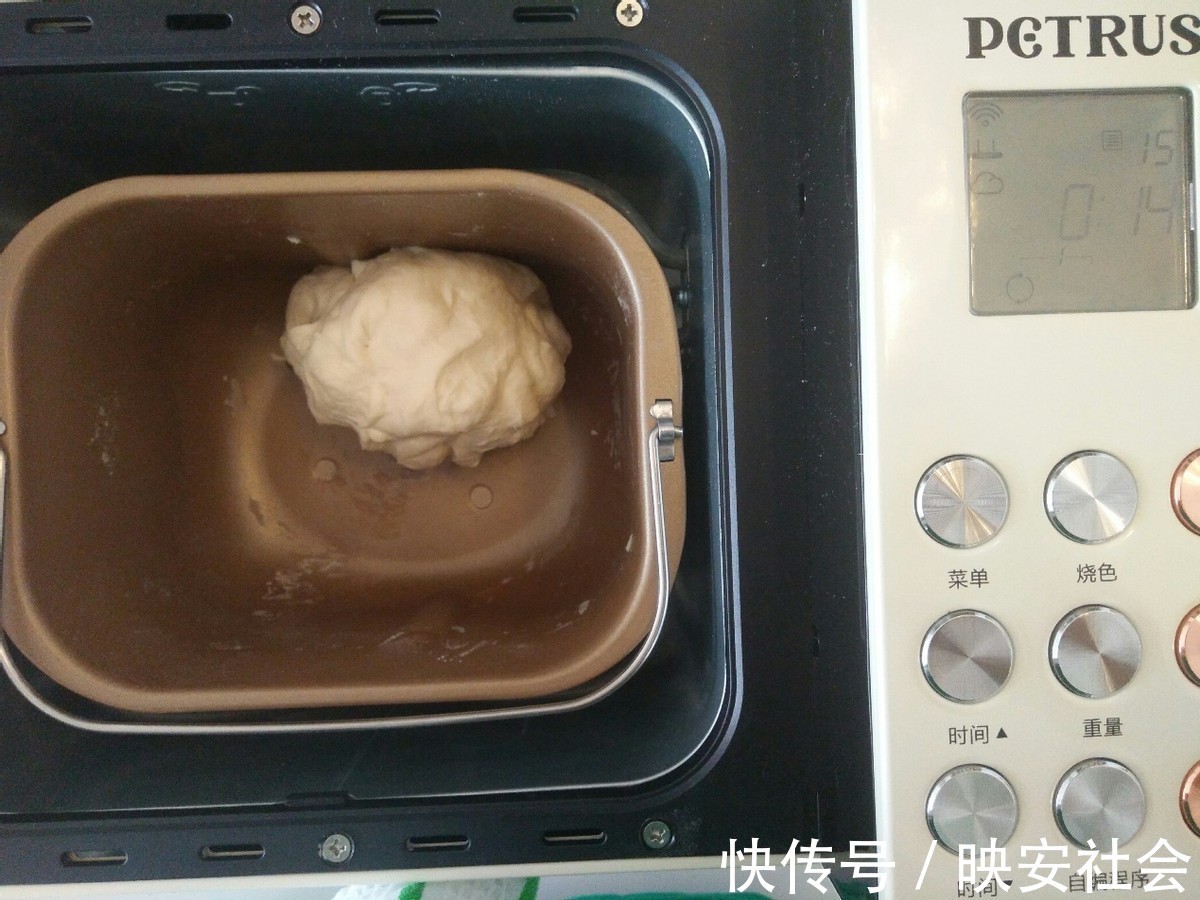灌汤小笼包|会流汤的灌汤小笼包，皮薄多汁味道棒，很简单一看就会