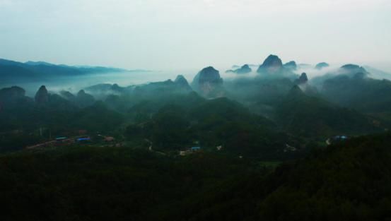 早白垩世|距今为7000万年的丹霞地貌奇观，有着全国独一无二的登山之道