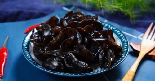 肝臟細胞|對肝好的食物，胡蘿卜排不上號，一物可勁喝，養肝排毒，肝更強壯