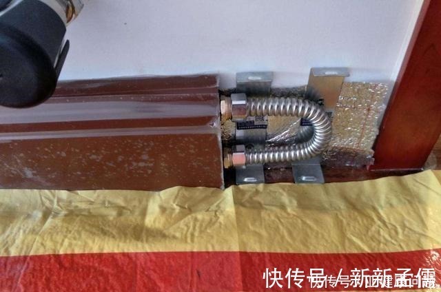 暖气片|地暖已经过时了,现在流行装这种新型地暖,暖和又美观!