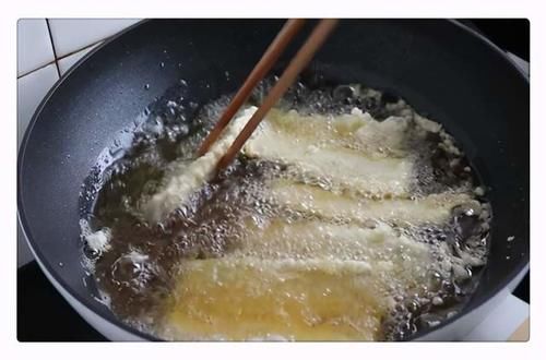 香酥|老师傅教你炸带鱼正确方法，鲜嫩香酥，好吃无腥味，方法一看就会