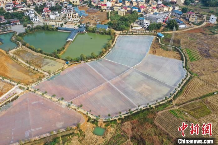 越冬池|航拍广西建设中的澳洲淡水龙虾基地 年产值预计达100万元