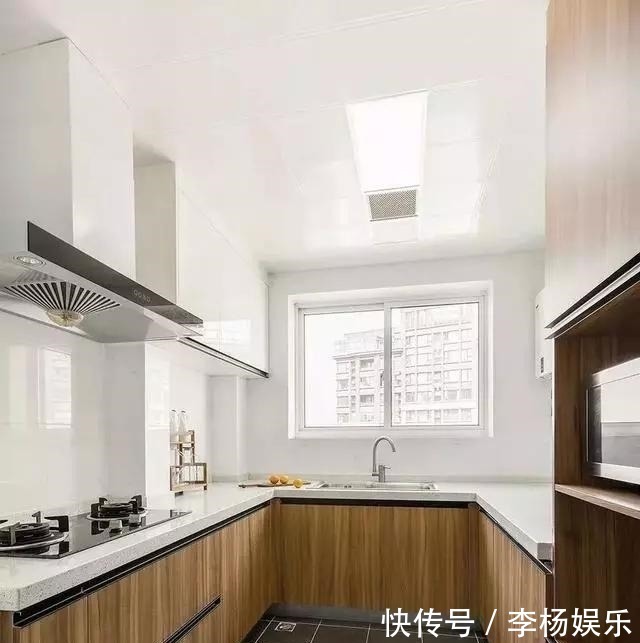 木色|120㎡3房2厅户型装修图，白色、木色与灰色的搭配，真时尚！