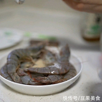 「椒盐烤虾」一出锅，方圆十里都飘香