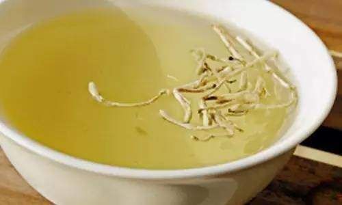 绛酸白苷|尿酸高的人是因猪肉吃多了?专家:想降酸的人,2种食物尽量别吃