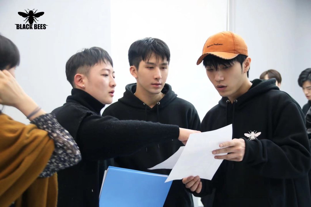 奔跑的选秀节目，停滞的练习生