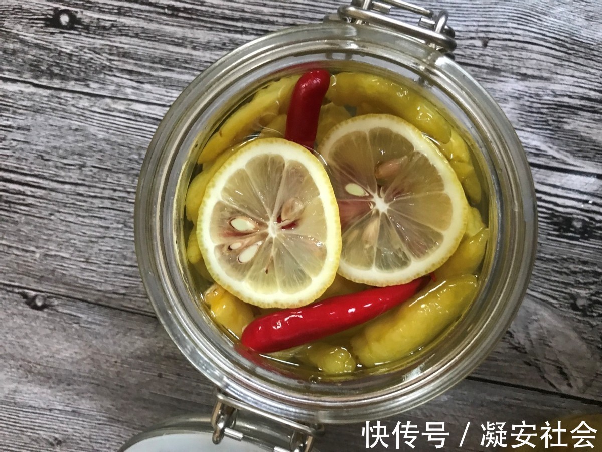 泡椒凤爪|网红小吃泡椒凤爪，在家做非常简单，酸辣开胃