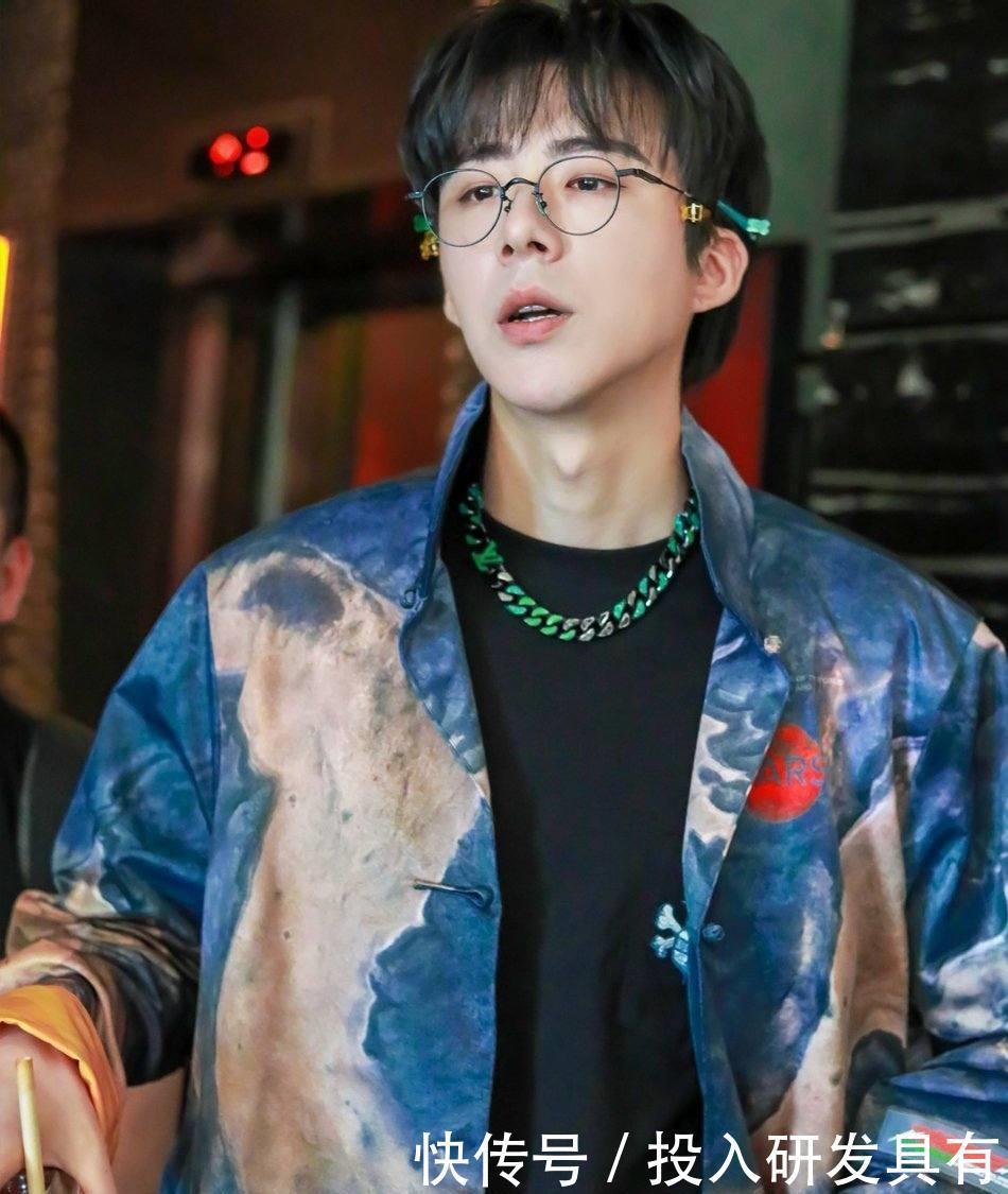 张哲瀚 明星势力榜大洗牌:张哲瀚首次获得冠军,两位新面孔强势上榜