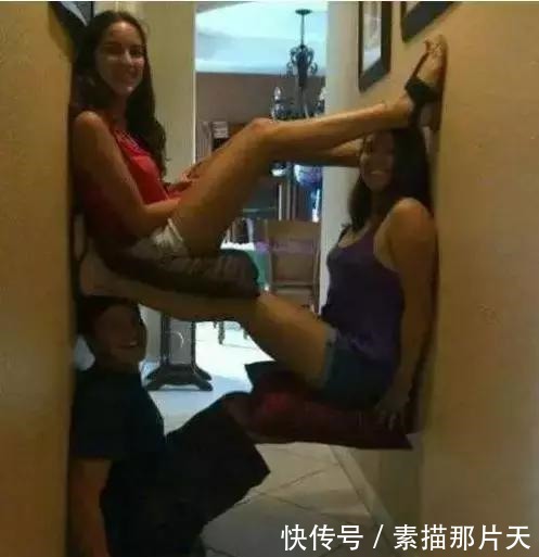 香烟|小哥心真大,水都快浸过床了还只顾着捞香烟