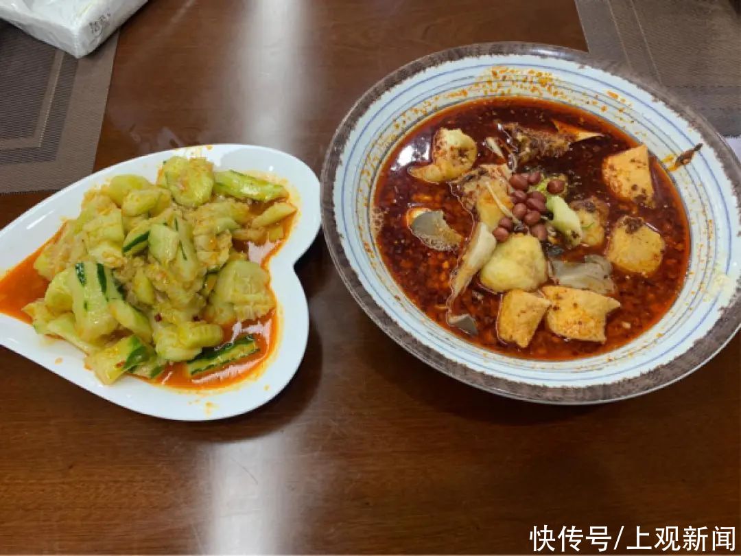 东东带你打卡东航食堂，有没有馋哭呢？