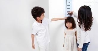 睡眠质量|儿童身高体重标准表,身材矮小的孩子,抓住猛涨期还有可能蹿一蹿!