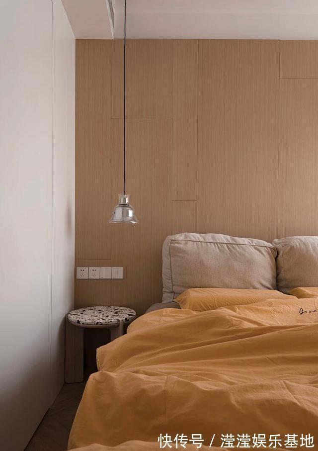 折叠门|100㎡小三房,坚持全屋打满柜子,飘窗这样设计,太实用了