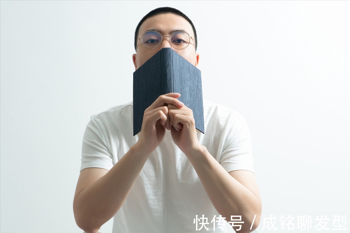 钢夹烫|为什么男人年纪大了都喜欢理短发？是头发少了，还是心态变老了？