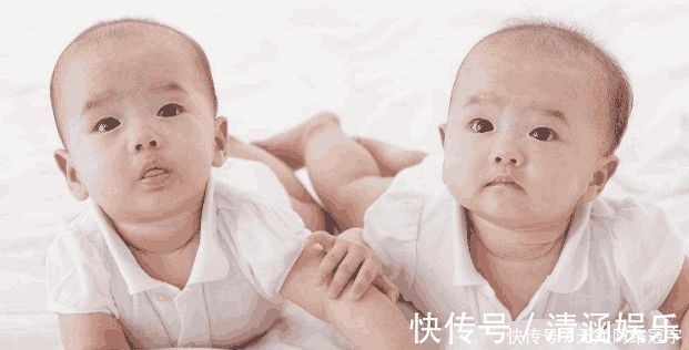 父亲|25岁儿子和父亲打起来了,因产房里面,49岁孕妇生了双胞胎