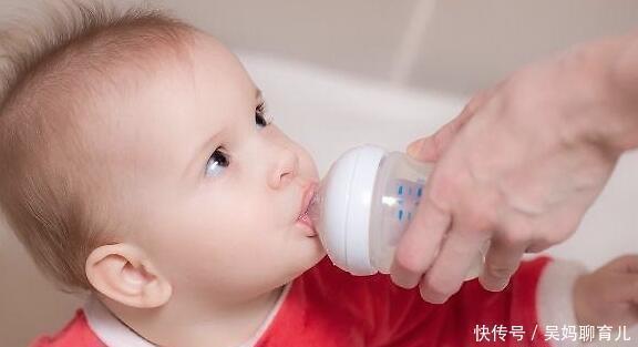 觅食|怎么知道宝宝吃没吃饱?新生儿的原始反射了解一下