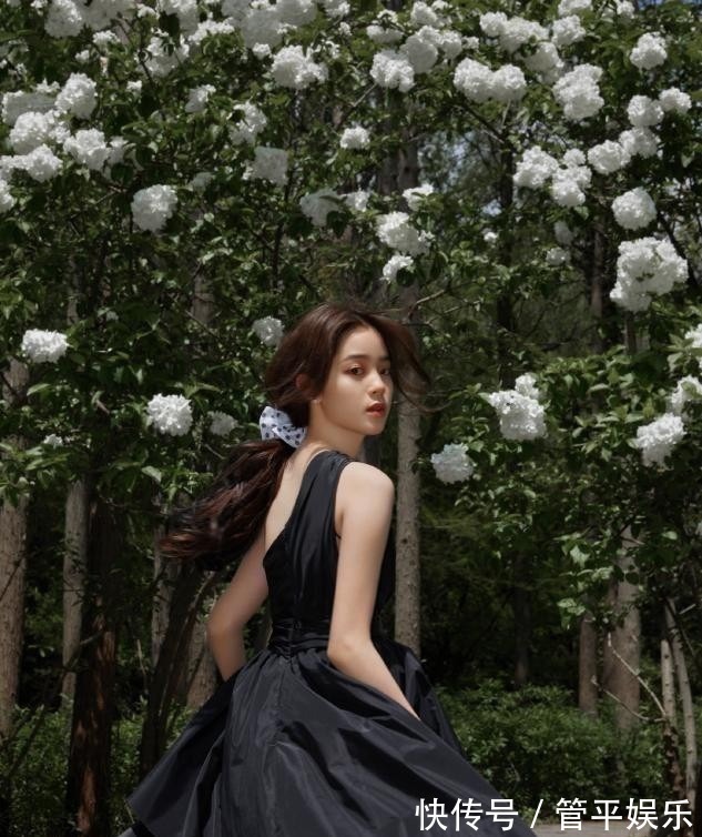 双马尾 别再披头散发了!这4款“发型”才够美够撩人,总有一款适合你