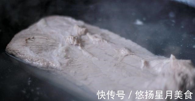 下饭|梅菜扣肉汁水四溢肥而不腻,颜色红亮诱人食欲,好吃又下饭!