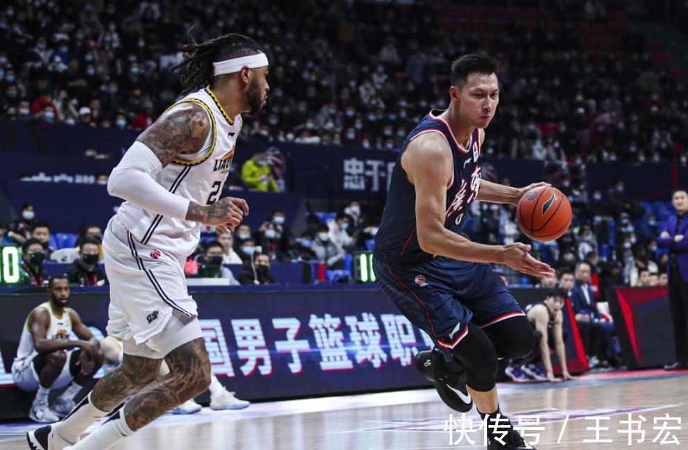广东|一边倒!辽宁20分大胜广东,杜锋不忍直视,易建联6中0走向平庸