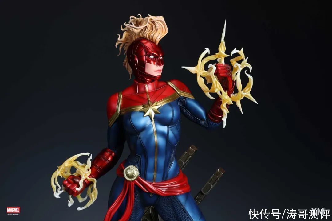 双拳|XM推出漫画版惊奇队长雕像，三头雕还有双拳特效？