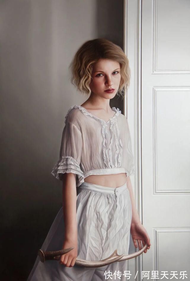 刘易斯&她笔下的时尚女性肖像,唯美动人!绝对是写实爱好者学习的榜样