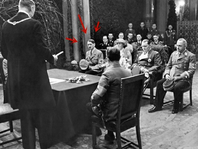 历史|历史上过目难忘瞬间：戴假发逃亡的列宁，图13娃娃兵排队索要希特勒的签名