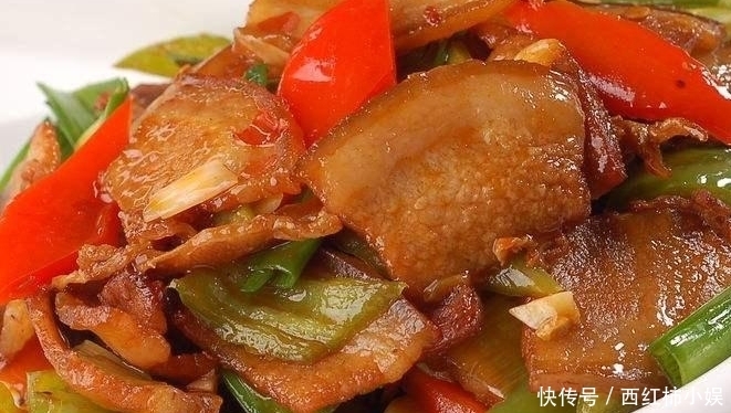 色泽酱红,肉质酥软,鲜香味厚,荤素搭配,老人孩子都超喜欢吃