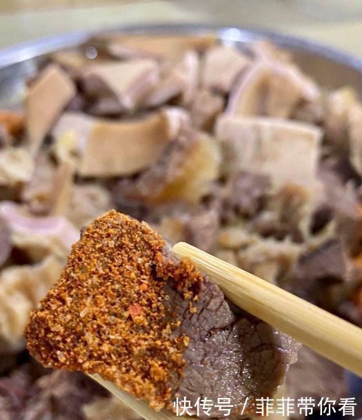 骨头|甘肃岷县的硬核早餐,一顿40元起,肉按块不按斤价格全看老板心情
