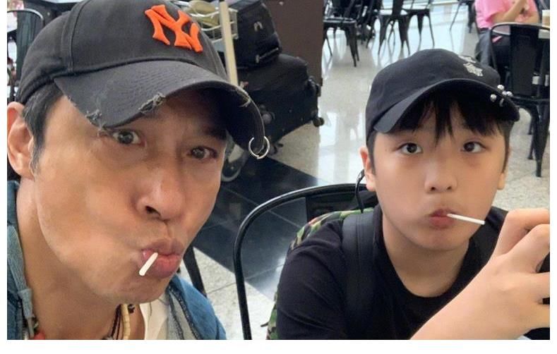 永久性|錄《爸爸去哪兒》造成眼角永久性傷害，13歲費(fèi)曼露無(wú)劉海正臉