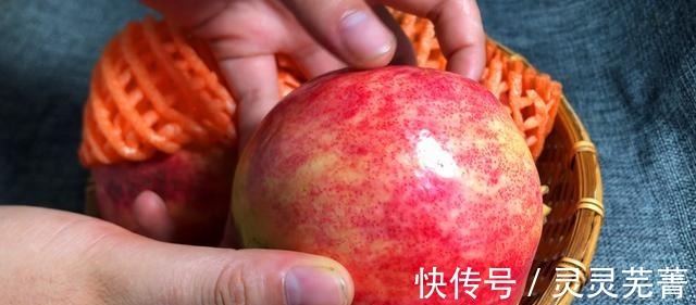 石榴籽|才知道,石榴上有一个小开关,勺子轻轻一敲,石榴籽自动马上脱落!