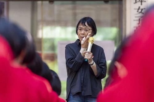 背向|张桂梅校长和清华大学刘瑜教授，传递的教育理念是背向而行吗？