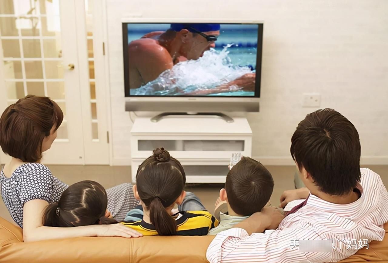 看完|到底该不该给孩子看电视看完这3方面的区别,再来做决定
