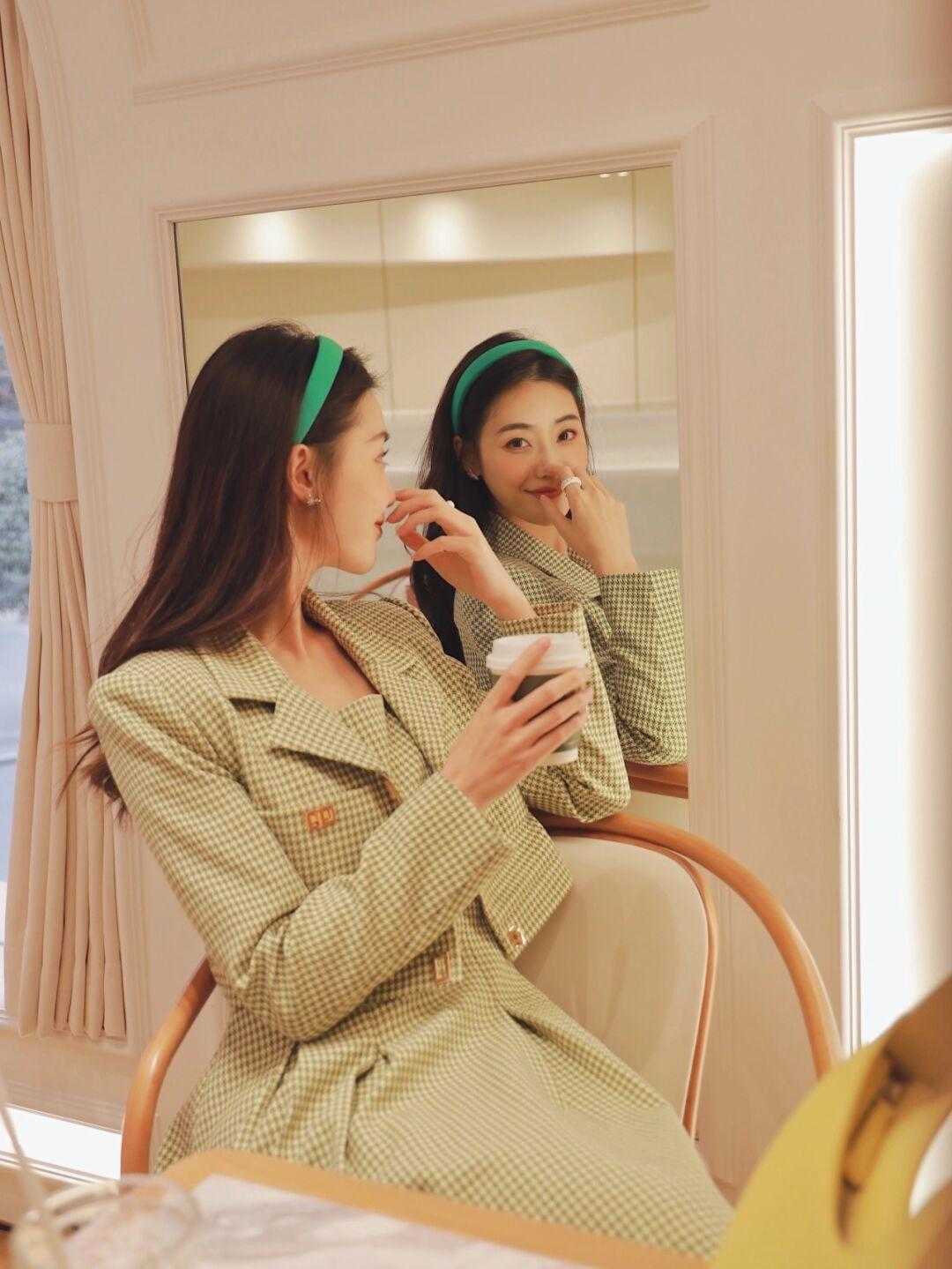 香风 叮叮叮!又到穿短款外套的季节了,还不知道买什么的,赶快码住