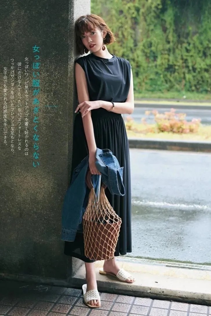 时髦|“平底鞋+裙子”穿出女人最轻松,优雅的样子,巨时髦!