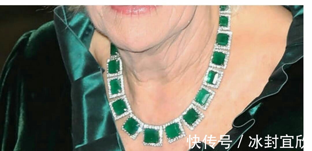 伊丽莎白|卡米拉的蛇形项链20年前做情人时查尔斯送的,蛇蝎气质一目了然