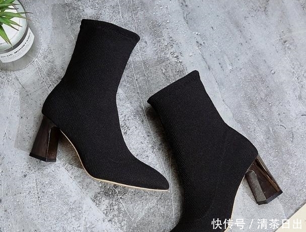 高跟女靴韩版百色显|又冷又土的单鞋别穿了,今年这种暖暖鞋火了,时髦保暖不累脚