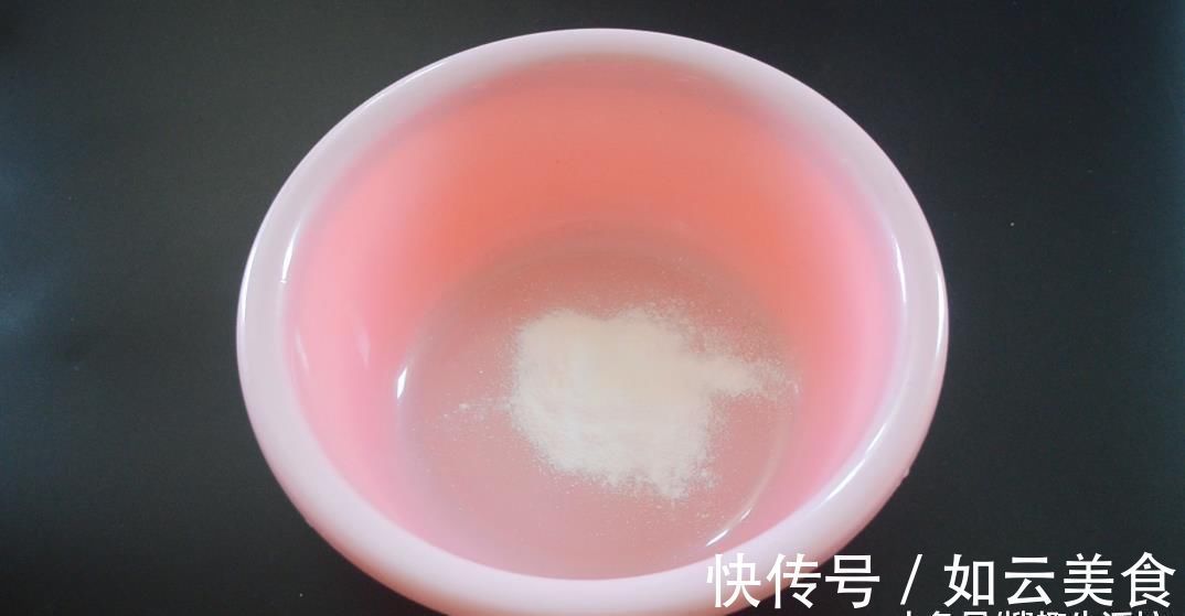 汗味|清洗毛巾别再用肥皂了, 用它泡一泡, 多脏多旧的毛巾也能洁白如新