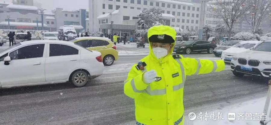 李怀磊|直击！聊城街头雪中，他们全出动了……