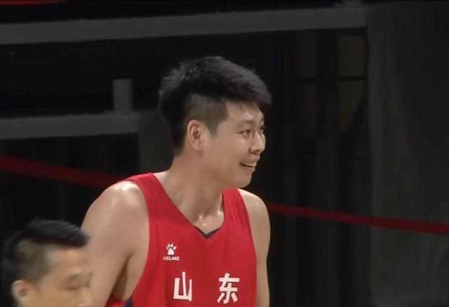 高诗岩|13中9轰18+5!朱荣振又爆发,蒋兴权眼光毒辣,辽宁拯救职业生涯