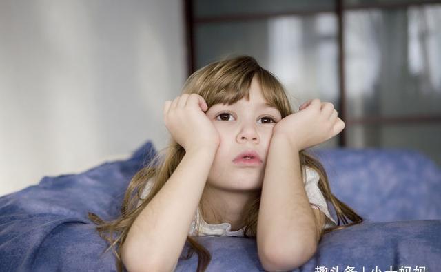 体罚|妈妈给6岁女儿洗澡发现背上有针眼,孩子咬紧牙不说话