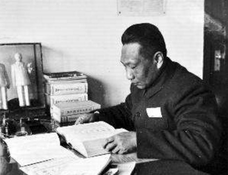 乡巴佬|开国上将妻子去看病,被人嘲笑“乡巴佬”,上将听后却哈哈大笑