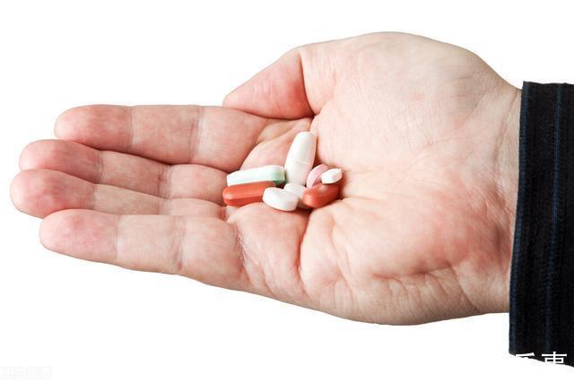 心脑血管疾病|血脂检查值偏高,到底该不该吃降脂药?提醒:做好3件事后再决定